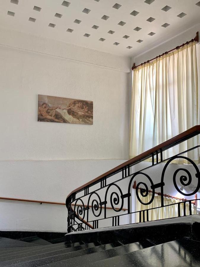 Hotel Capri De Leon Mexico Zewnętrze zdjęcie